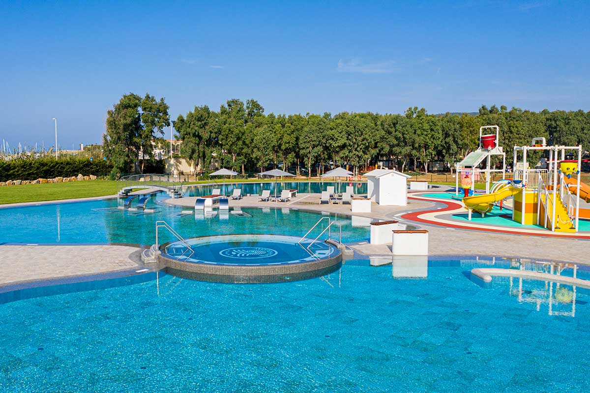 Neuer Wasserpark mit Schwimmbecken, Spray Park und Wellness Park auf dem Camping Village Laguna Blu