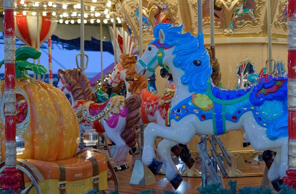 carousel-8445798_1280-1